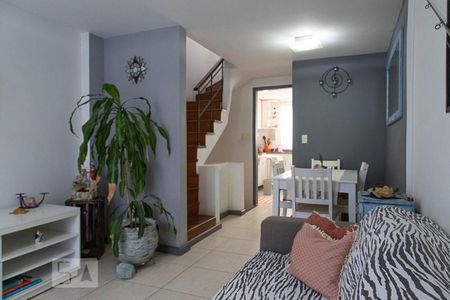 Apartamento à venda com 97m², 2 quartos e 1 vaga Apartamento à venda com 97m², 2 quartos e 1 vagaSala