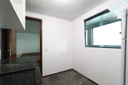 Cozinha  de apartamento para alugar com 1 quarto, 35m² em Água Branca, São Paulo