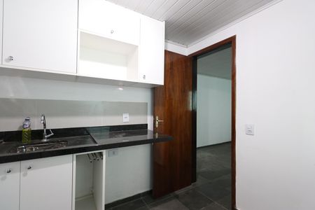 Cozinha  de apartamento para alugar com 1 quarto, 35m² em Água Branca, São Paulo
