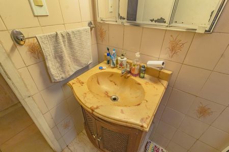 Casa para alugar com 300m², 3 quartos e 2 vagas Casa para alugar com 300m², 3 quartos e 2 vagasBanheiro social
