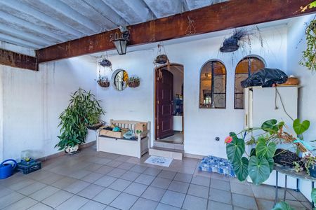 Casa para alugar com 300m², 3 quartos e 2 vagas Casa para alugar com 300m², 3 quartos e 2 vagasFachada
