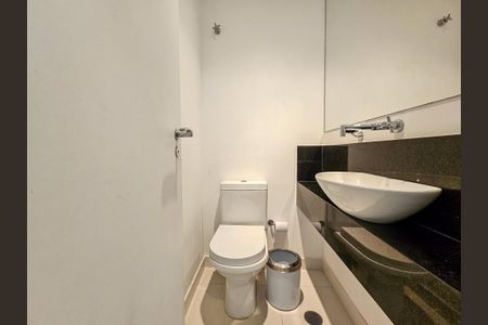 Lavabo de apartamento para alugar com 1 quarto, 62m² em Cidade Monções, São Paulo
