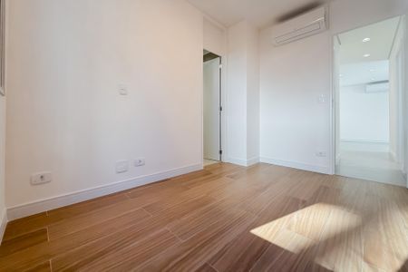 Apartamento para alugar com 77m², 3 quartos e 2 vagas Apartamento para alugar com 77m², 3 quartos e 2 vagasSuíte