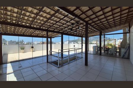 Apartamento para alugar com 300m², 3 quartos e 3 vagas Apartamento para alugar com 300m², 3 quartos e 3 vagasTerraço