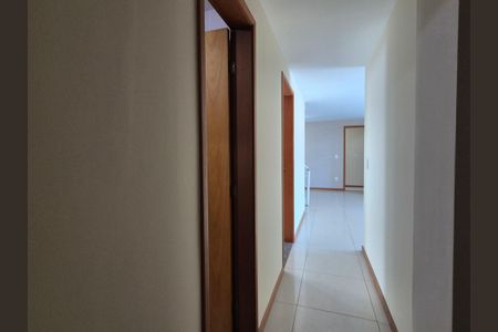Apartamento para alugar com 300m², 3 quartos e 3 vagas Apartamento para alugar com 300m², 3 quartos e 3 vagasCorredor