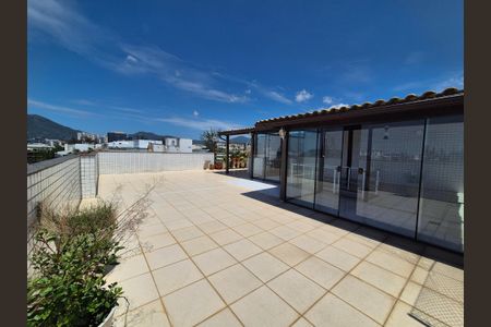 Apartamento para alugar com 300m², 3 quartos e 3 vagas Apartamento para alugar com 300m², 3 quartos e 3 vagasTerraço