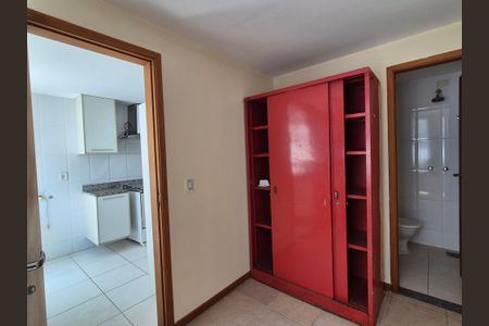 Apartamento para alugar com 300m², 3 quartos e 3 vagas Apartamento para alugar com 300m², 3 quartos e 3 vagasQuarto de Serviço