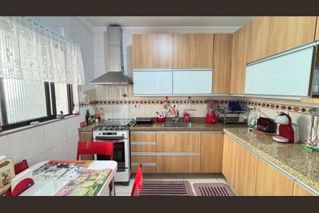 Apartamento à venda com 86m², 3 quartos e 2 vagasCozinha