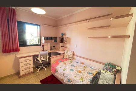 Apartamento à venda com 86m², 3 quartos e 2 vagasQuarto 2