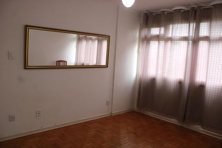 Apartamento para alugar com 76m², 2 quartos e 1 vagaSala