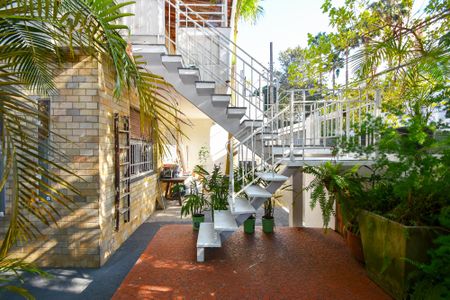 Área comum de casa para alugar com 4 quartos, 220m² em Sumaré, São Paulo