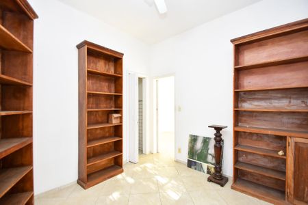 Piso inferior quarto 3 de casa para alugar com 4 quartos, 220m² em Sumaré, São Paulo