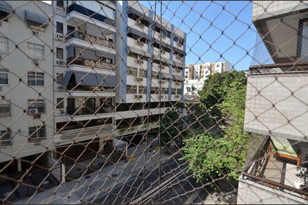 Apartamento à venda com 115m², 3 quartos e 2 vagas Apartamento à venda com 115m², 3 quartos e 2 vagasSala
