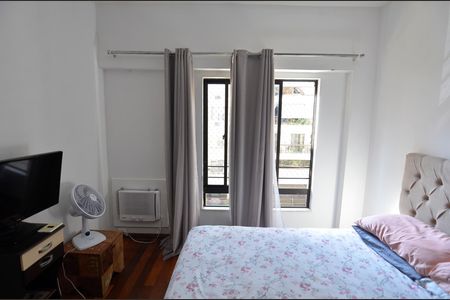 Apartamento à venda com 115m², 3 quartos e 2 vagas Apartamento à venda com 115m², 3 quartos e 2 vagasSuíte