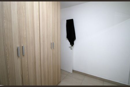 Quarto 1 de apartamento à venda com 3 quartos, 52m² em Parada de Lucas, Rio de Janeiro