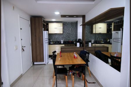 Sala de apartamento à venda com 3 quartos, 52m² em Parada de Lucas, Rio de Janeiro