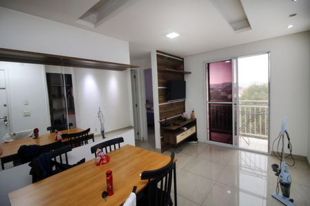 Sala de apartamento à venda com 3 quartos, 52m² em Parada de Lucas, Rio de Janeiro