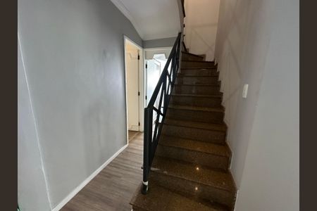 Apartamento para alugar com 264m², 4 quartos e 3 vagasEscada