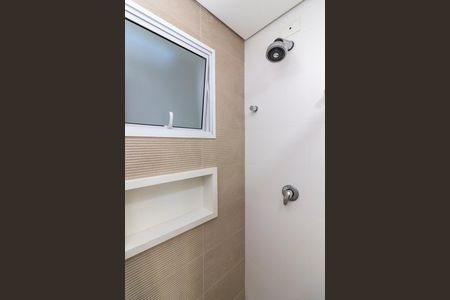 Casa para alugar com 300m², 3 quartos e 5 vagas Casa para alugar com 300m², 3 quartos e 5 vagasBanheiro da Suíte 1