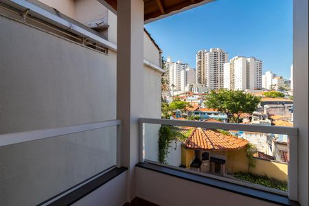 Casa para alugar com 300m², 3 quartos e 5 vagas Casa para alugar com 300m², 3 quartos e 5 vagasVaranda da Suíte 2
