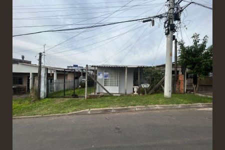 Casa à venda com 56m², 6 quartos e sem vaga Casa à venda com 56m², 6 quartos e sem vagaFachada