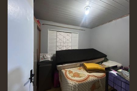 Casa à venda com 56m², 6 quartos e sem vaga Casa à venda com 56m², 6 quartos e sem vagaQuarto 2 Casa 3