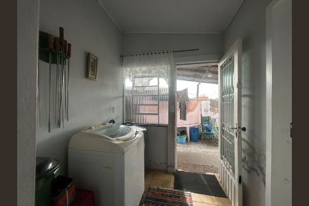 Casa à venda com 56m², 6 quartos e sem vaga Casa à venda com 56m², 6 quartos e sem vagaÁrea de Serviço Casa 3