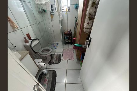 Casa à venda com 56m², 6 quartos e sem vaga Casa à venda com 56m², 6 quartos e sem vagaBanheiro Casa 3