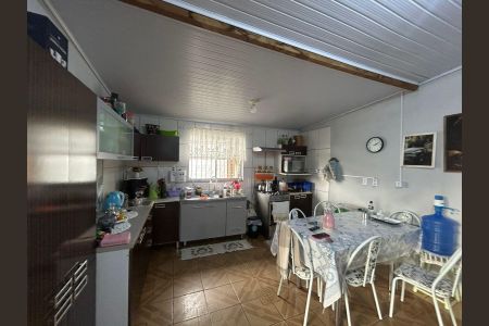 Casa à venda com 56m², 6 quartos e sem vaga Casa à venda com 56m², 6 quartos e sem vagaCozinha Casa 3