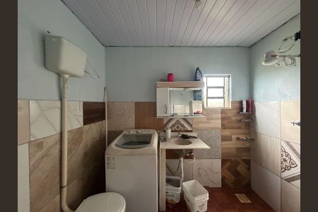 Casa à venda com 56m², 6 quartos e sem vaga Casa à venda com 56m², 6 quartos e sem vagaBanheiro Casa 2