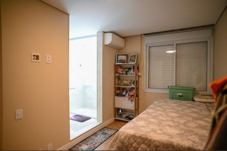 Apartamento à venda com 310m², 3 quartos e 2 vagasSuíte 2