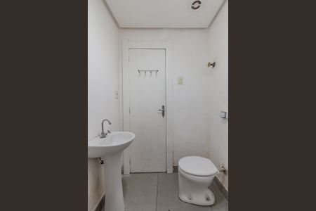 Banheiro de kitnet/studio para alugar com 1 quarto, 36m² em Farroupilha, Porto Alegre