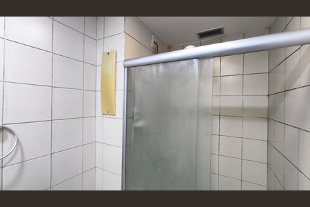 Apartamento para alugar com 47m², 2 quartos e 1 vaga Apartamento para alugar com 47m², 2 quartos e 1 vagaBanheiro
