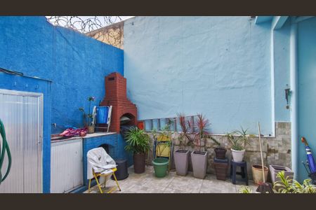 Casa à venda com 219m², 4 quartos e sem vagaQuintal