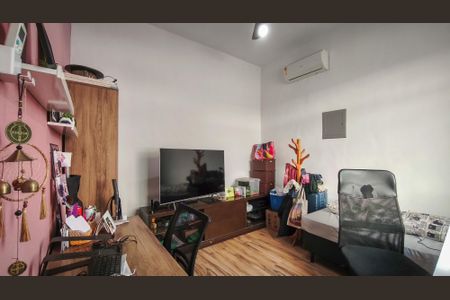 Casa à venda com 219m², 4 quartos e sem vagaSala