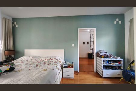 Casa à venda com 219m², 4 quartos e sem vagaSuíte 2