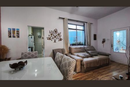 Casa à venda com 219m², 4 quartos e sem vagaSala