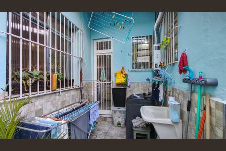 Casa à venda com 219m², 4 quartos e sem vagaÁrea de Serviço