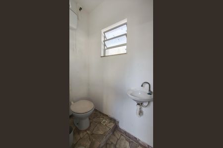 Casa à venda com 219m², 4 quartos e sem vagaBanheiro