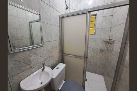 Banheiro de casa para alugar com 1 quarto, 70m² em Cipava, Osasco