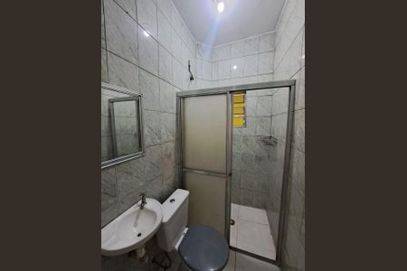 Banheiro de casa para alugar com 1 quarto, 70m² em Cipava, Osasco