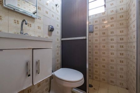 Banheiro de apartamento à venda com 1 quarto, 50m² em Alto de Pinheiros, São Paulo