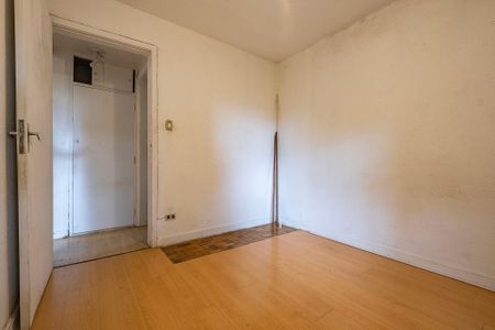 Quarto de apartamento à venda com 1 quarto, 50m² em Alto de Pinheiros, São Paulo