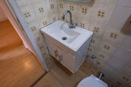 Banheiro de apartamento à venda com 1 quarto, 50m² em Alto de Pinheiros, São Paulo