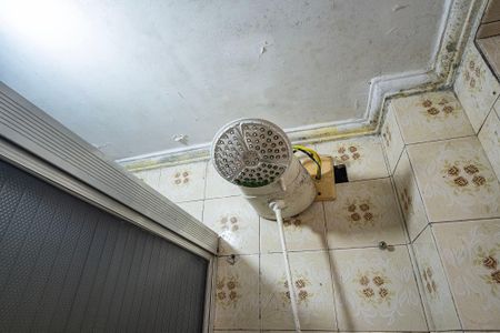 Banheiro de apartamento à venda com 1 quarto, 50m² em Alto de Pinheiros, São Paulo