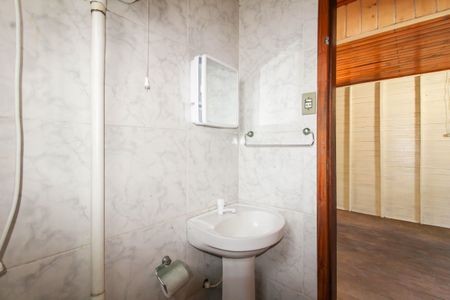 Casa à venda com 70m², 2 quartos e 1 vaga Casa à venda com 70m², 2 quartos e 1 vagaBanheiro