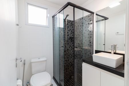 Apartamento à venda com 76m², 2 quartos e 2 vagasBanheiro da Suíte