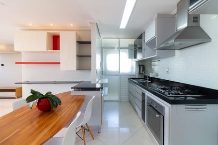 Apartamento à venda com 76m², 2 quartos e 2 vagasCozinha