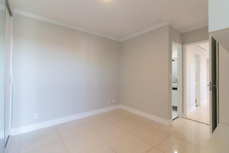 Apartamento à venda com 76m², 2 quartos e 2 vagasSuíte