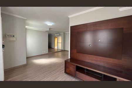 Casa de condomínio à venda com 100m², 3 quartos e 2 vagas Casa de condomínio à venda com 100m², 3 quartos e 2 vagasSala